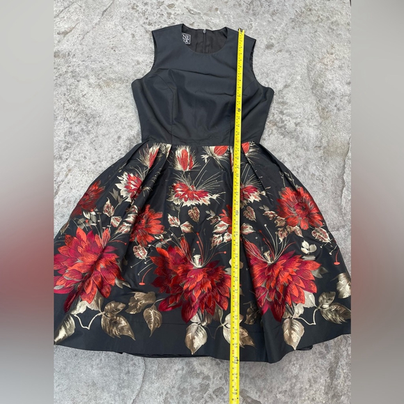 Wayne Clark Black Floral Cocktail Dress Size 4 
full skirt - Picture 7 of 8
